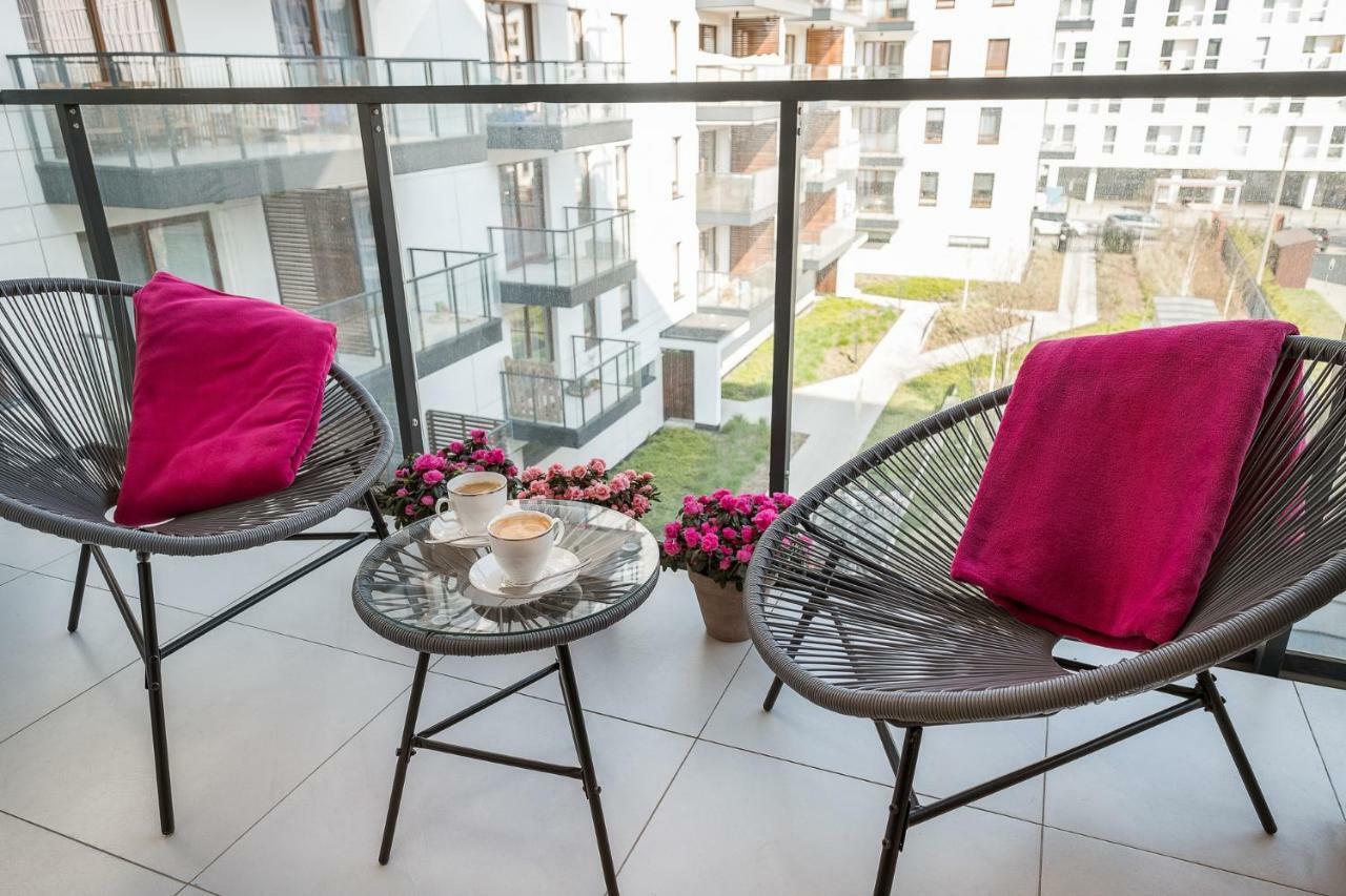 Raya Mansion Warsaw Apartamento Exterior foto
